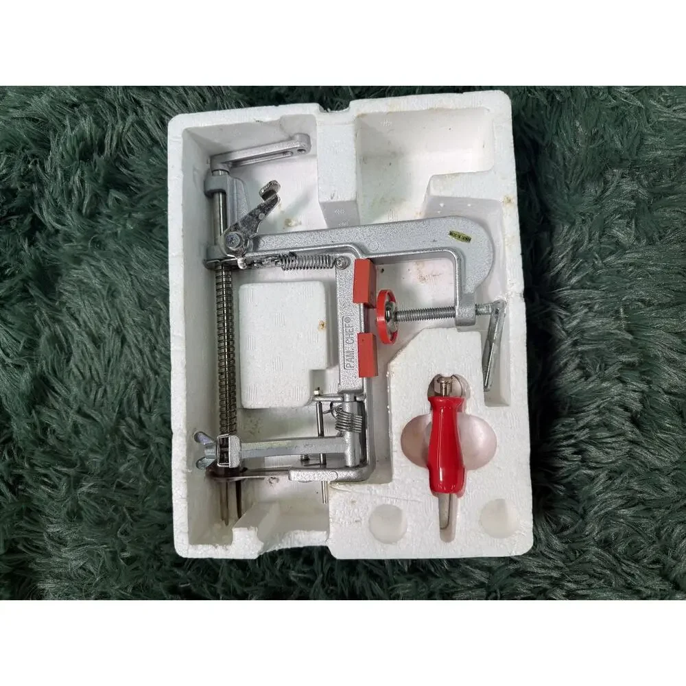 The Pampered Chef Apple Peeler Corer Slicer Manual Hand Crank Clamp-On Base Tool